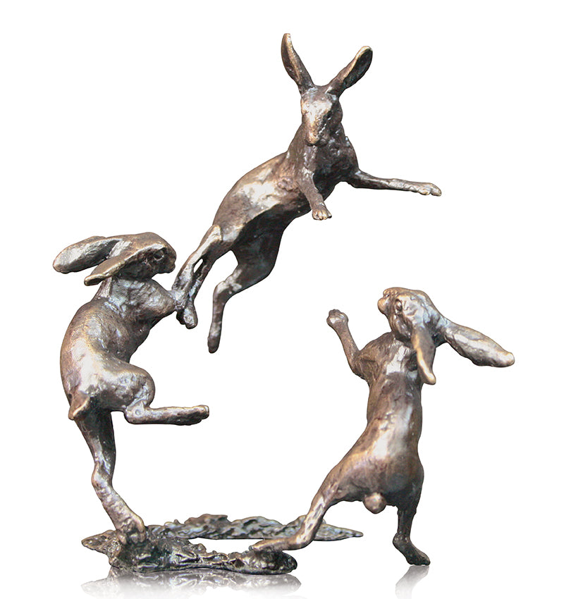 Butler & Peach Detailed Small Solid Bronze Boxing Dancing Hares 2079 Collection Centre Piece - Willow and Avon